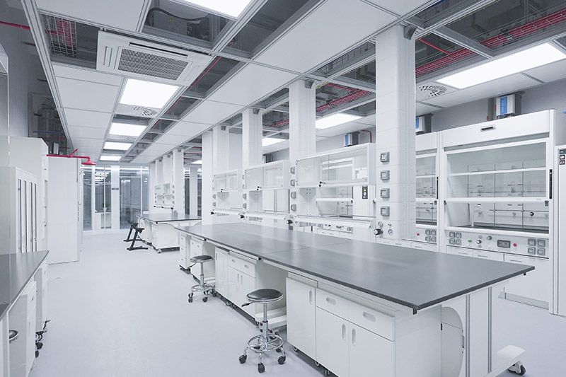 沙依巴克实验室革新：安全与科技的现代融合